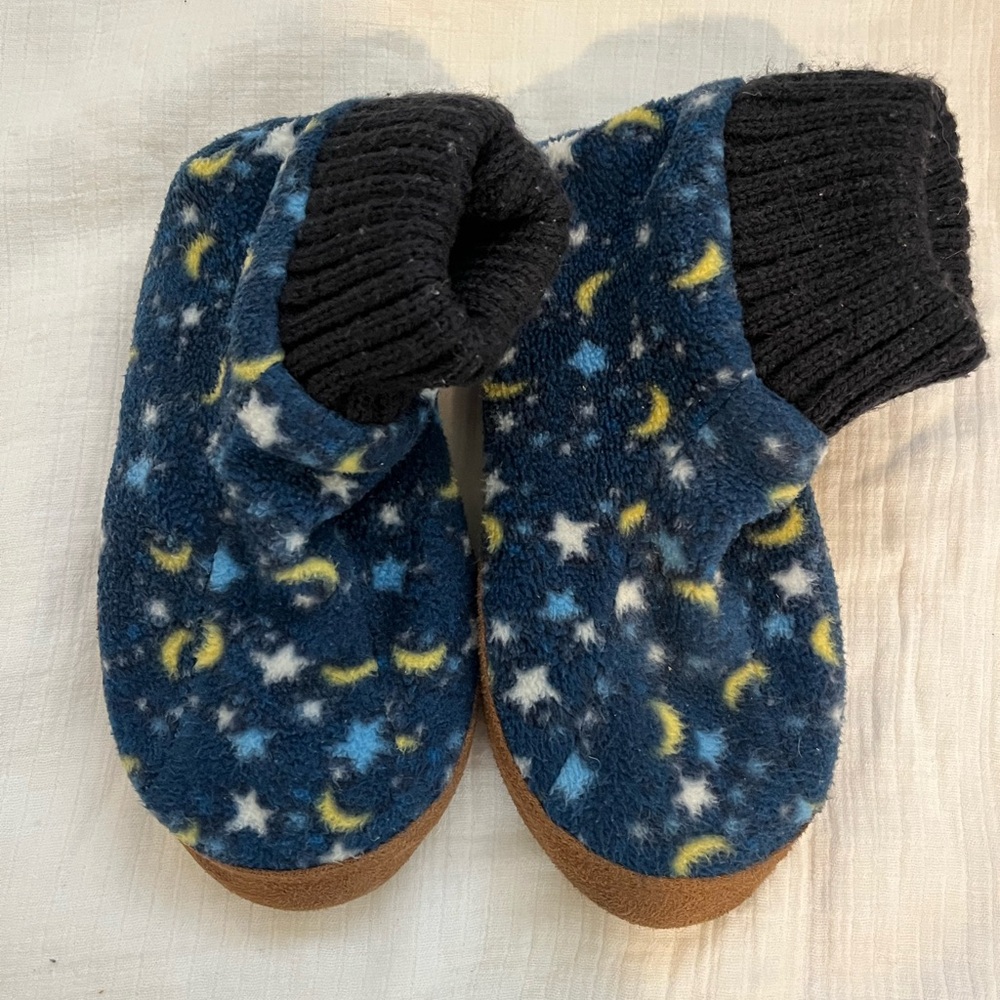 Cozy fleece starry night kids slipper booties
